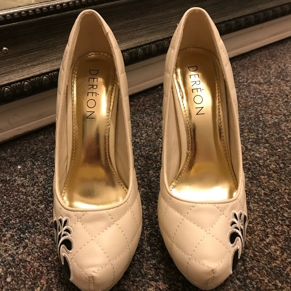 Dereon “Groove” heels. Sz8 offwhite (cream) colour - Picture 14 of 16